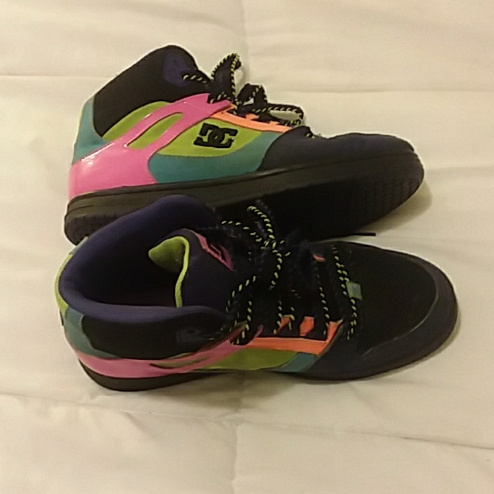 Skateboard shoe